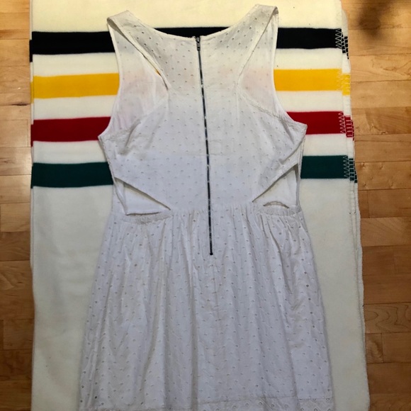 American Eagle White Spring Dress - Picture 2 of 3